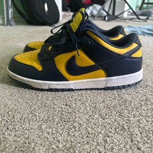 Nike Dunk Low Michigan Blue